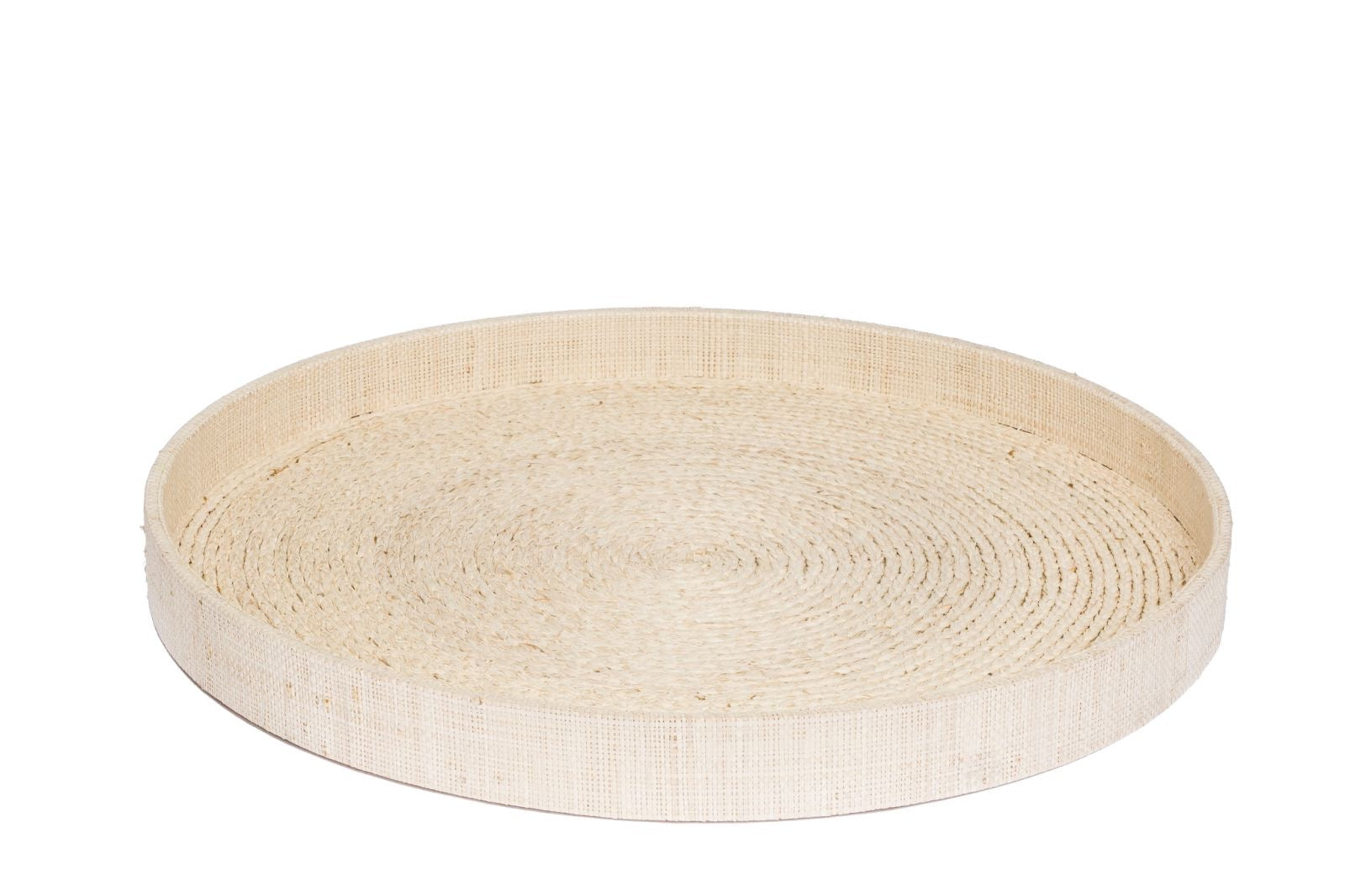 Natural braided raffia round tray, 23-inch handcrafted décor tray made from sustainable plant fibers.